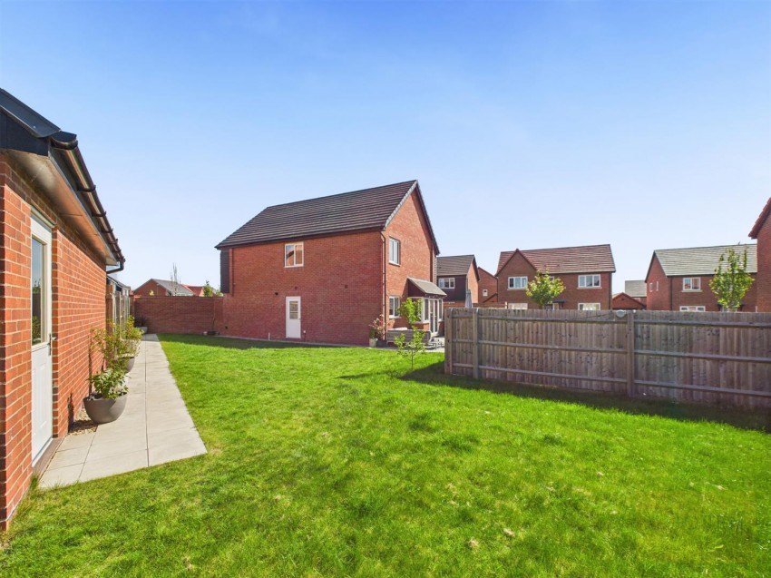Images for Milliner Crescent, Churchdown