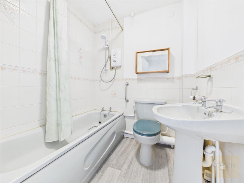 Images for The Manor, Church Road, Churchdown, Gloucester