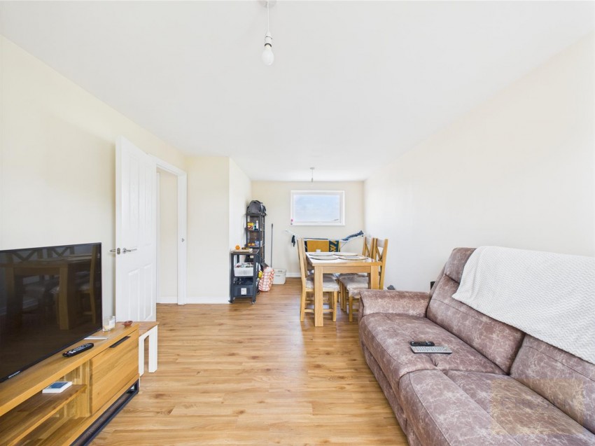 Images for Longhorn Avenue, Gloucester