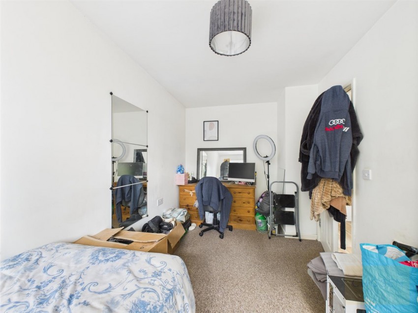 Images for Hempsted Lane, Gloucester