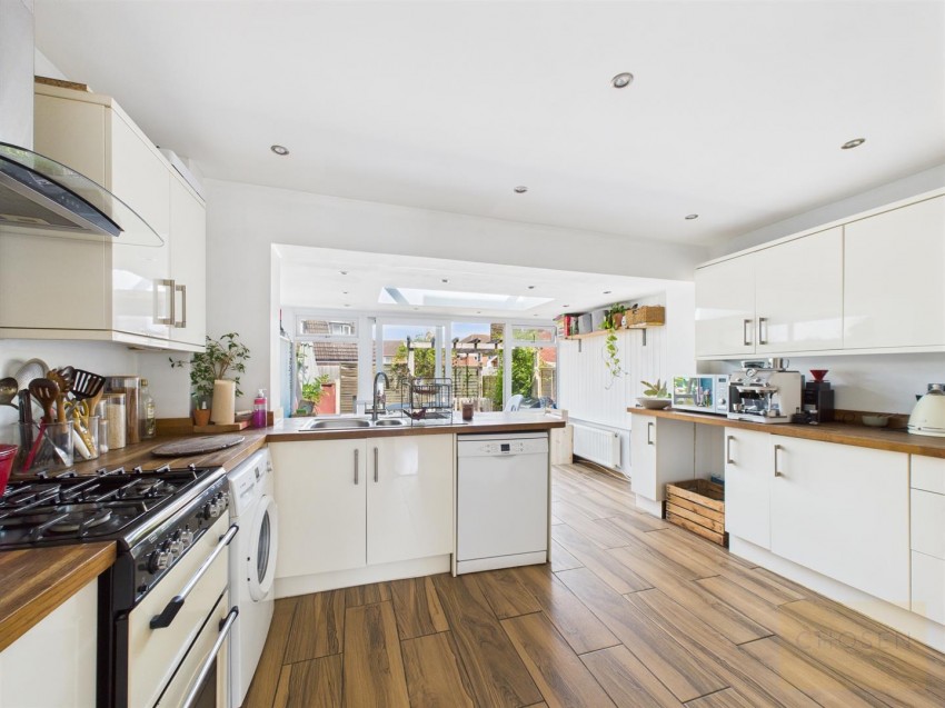 Images for Blackbird Avenue, Gloucester