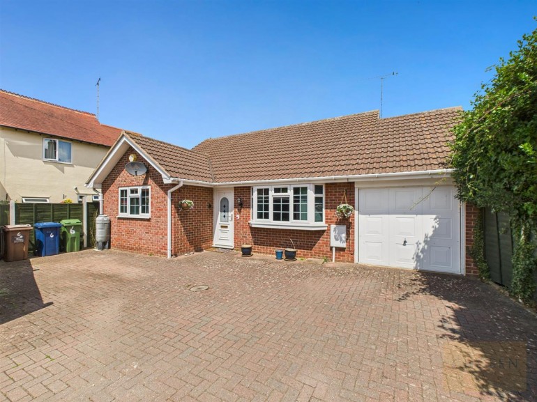 The Piece, Churchdown