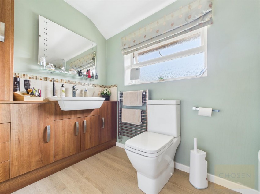 Images for Snowdon Gardens, Gloucester