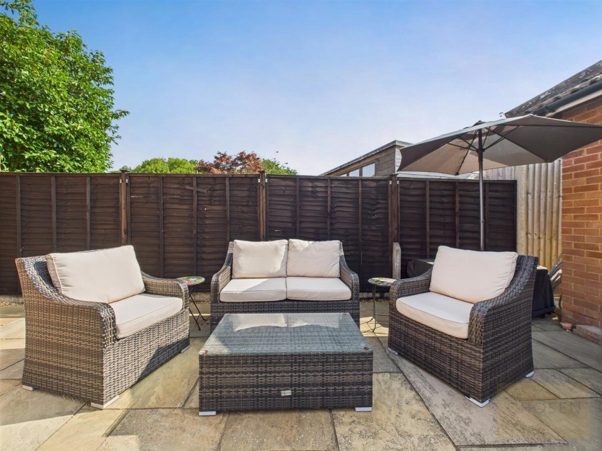 Images for Snowdon Gardens, Gloucester