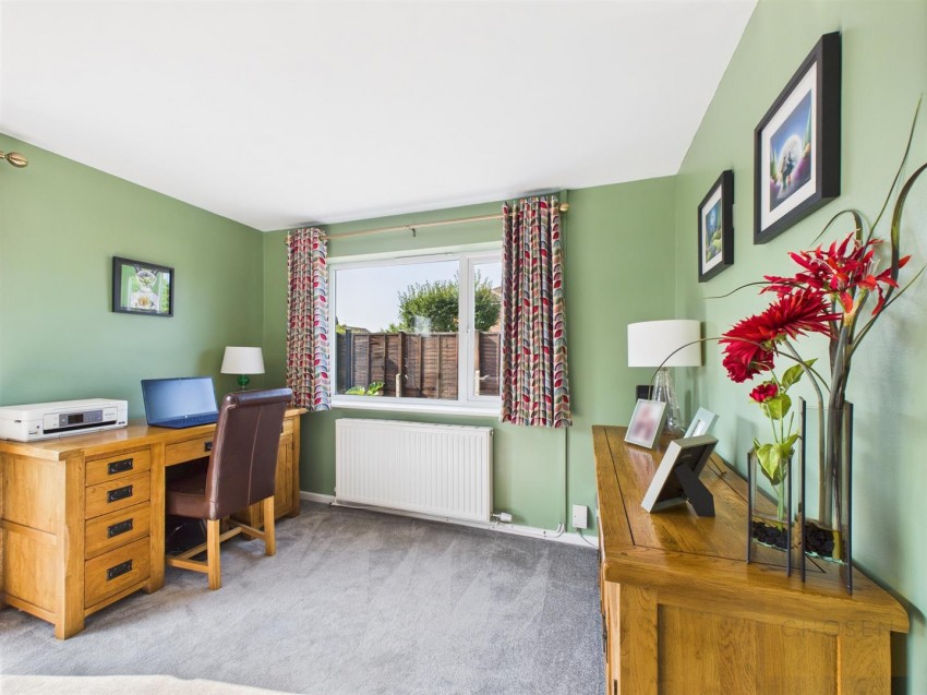 Images for Snowdon Gardens, Gloucester