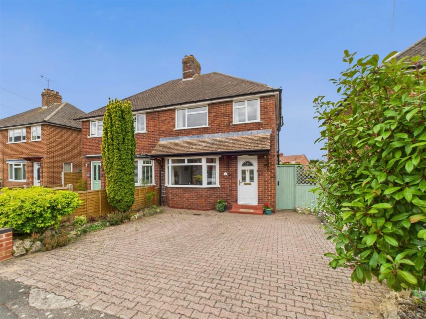 Images for Field End, Churchdown, Gloucester
