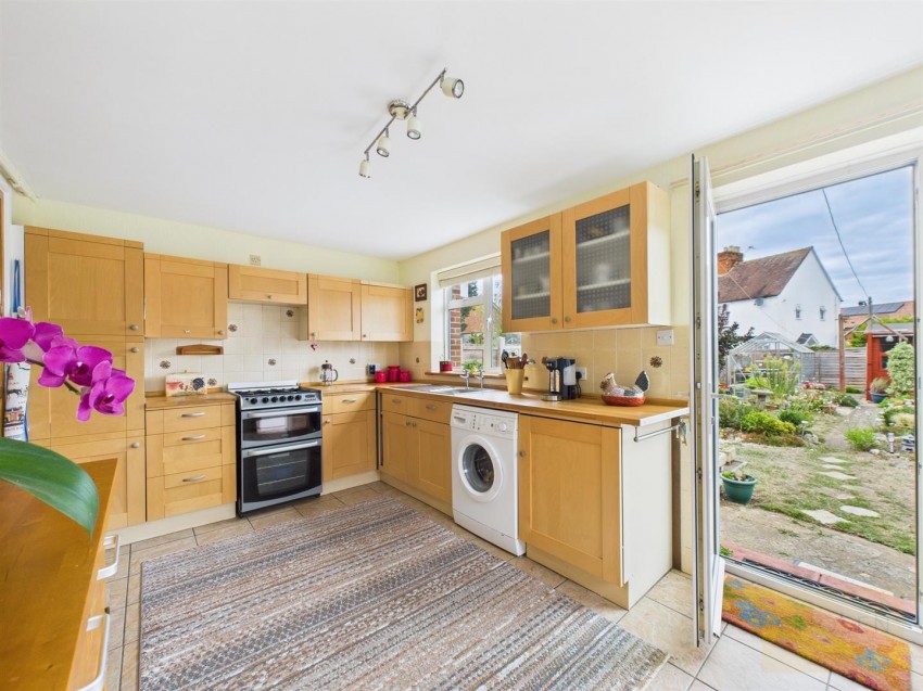 Images for Field End, Churchdown, Gloucester