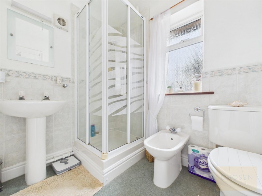 Images for Field End, Churchdown, Gloucester
