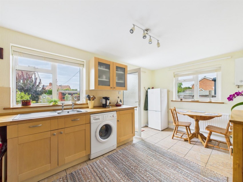 Images for Field End, Churchdown, Gloucester