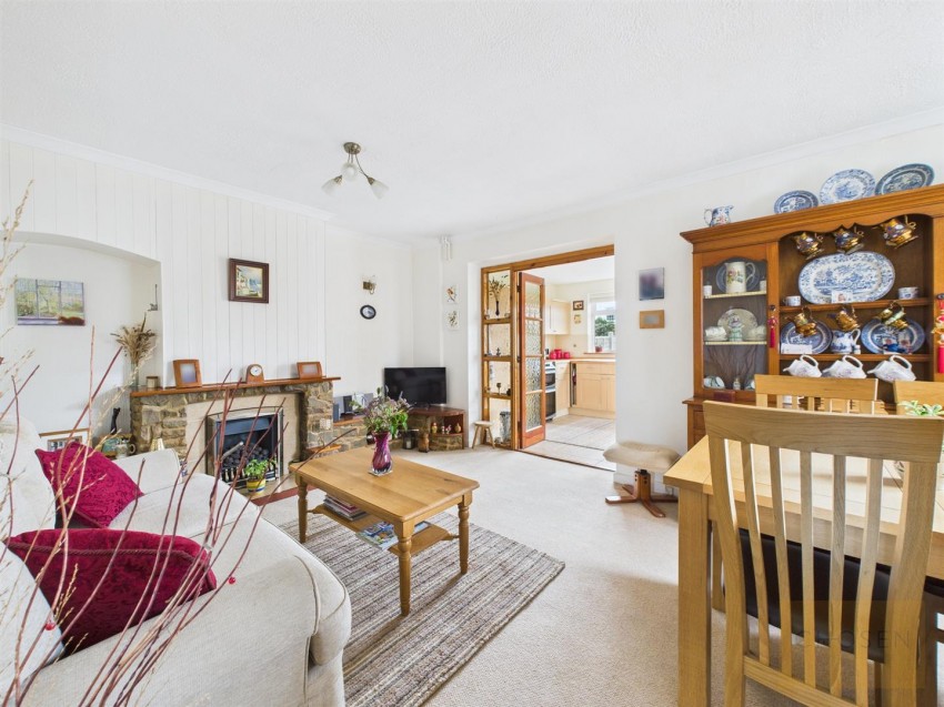 Images for Field End, Churchdown, Gloucester