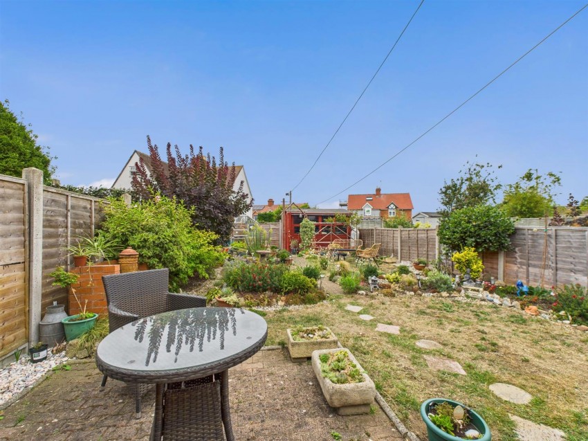 Images for Field End, Churchdown, Gloucester