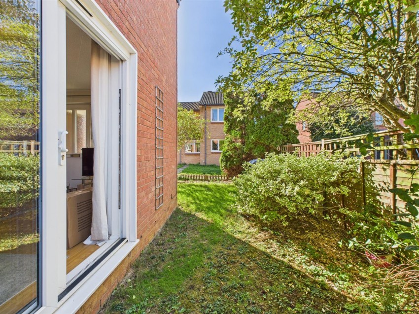 Images for Harris Close, Gloucester