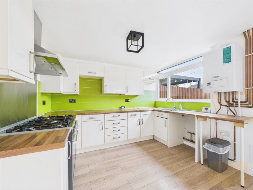 Images for Yew Tree Way, Churchdown, Gloucester