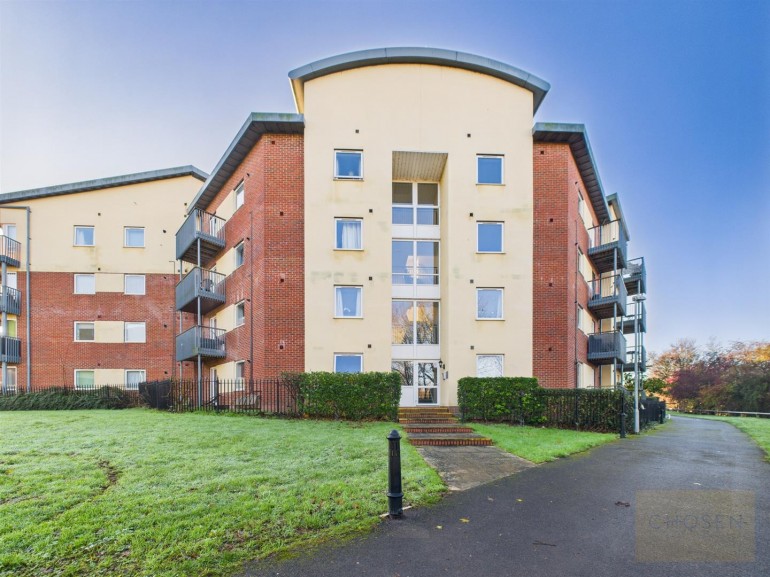 Longhorn Avenue, Gloucester GL1
