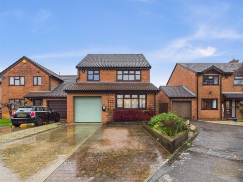 View Full Details for Fircroft Close, Hucclecote, Gloucester