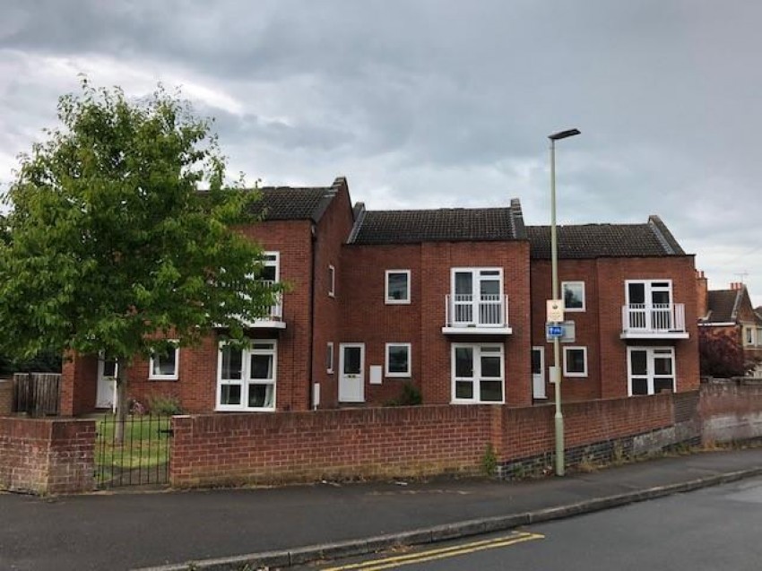 Images for Kenilworth Avenue, Gloucester