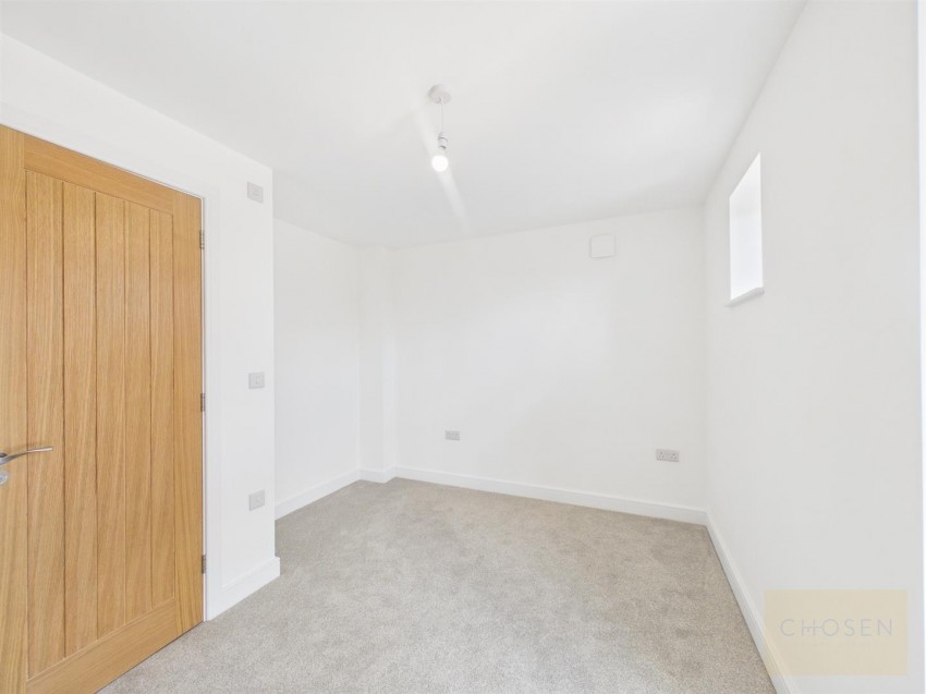 Images for Redwing Gate, Goldfinch Edge, Cam