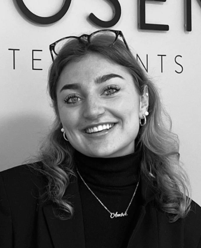 Amber  Delaunoy, Viewings Assistant
